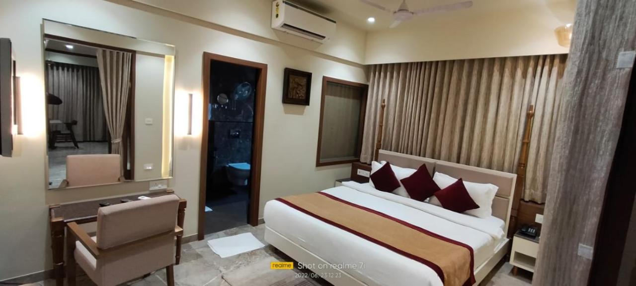 Hotel Fortune Palace Jāmnagar المظهر الخارجي الصورة