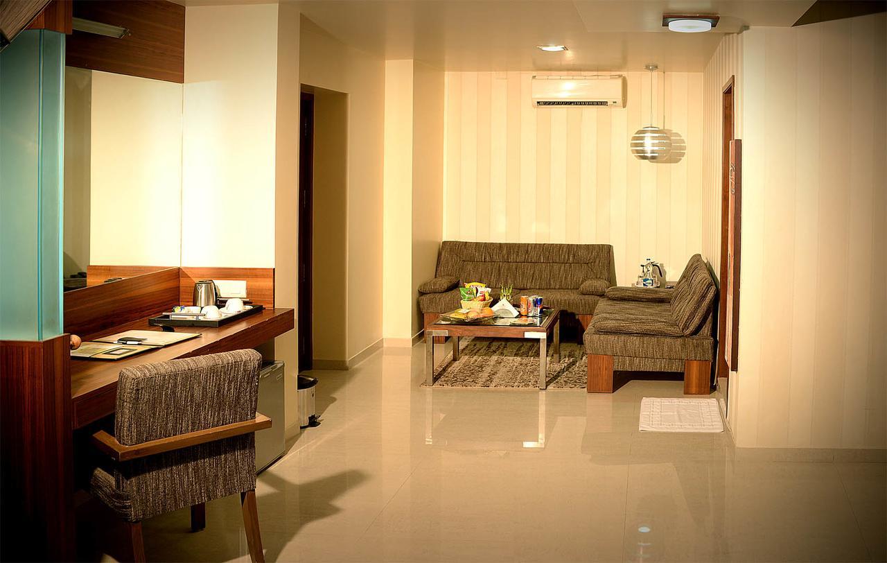 Hotel Fortune Palace Jāmnagar المظهر الخارجي الصورة
